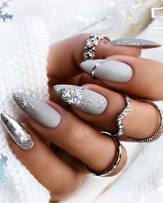 15 Simple Yet Stunning Gray Nail Ideas