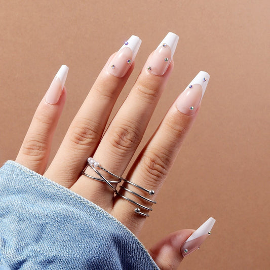 15 Fresh Sparkly Nail Ideas for a Glam Finish