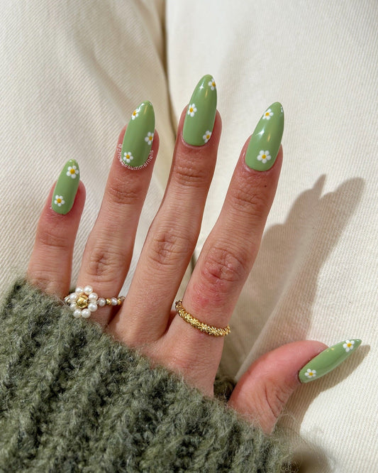 15 Basic Nail Ideas for Chic Fingers