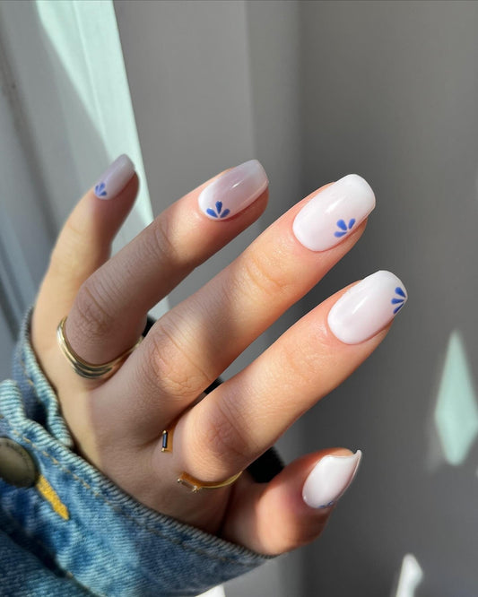 Trending Minimalistic Nail Ideas for 2025