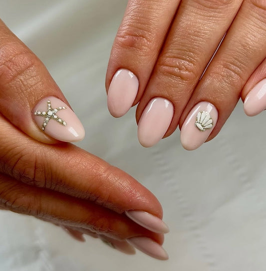 15 Subtle But Striking Elegant Nail Ideas
