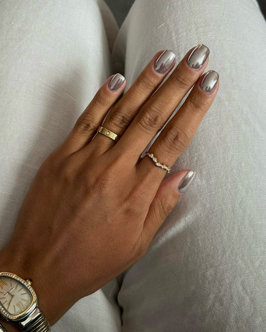 15 Unique Silver Nail Designs That Wow