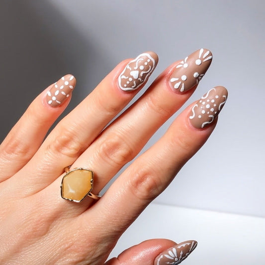 15 Festive Nail Ideas to Shine All Season