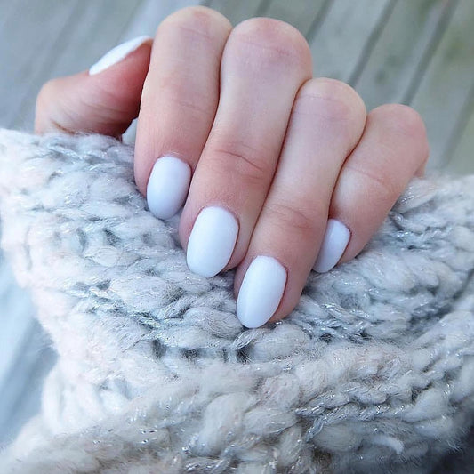 15 White Winter Nail Ideas That Scream Cozy Glam