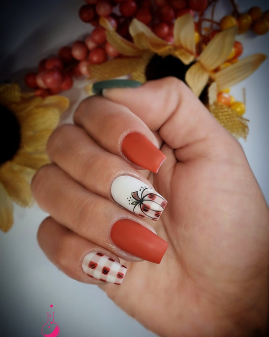 16 Fall Nail Ideas in Gloss