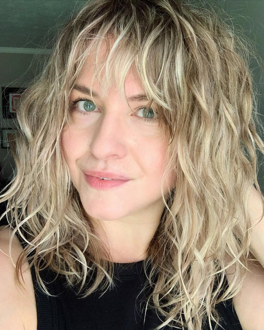 15 Trendy Wispy Bangs For Wavy Hair 2026
