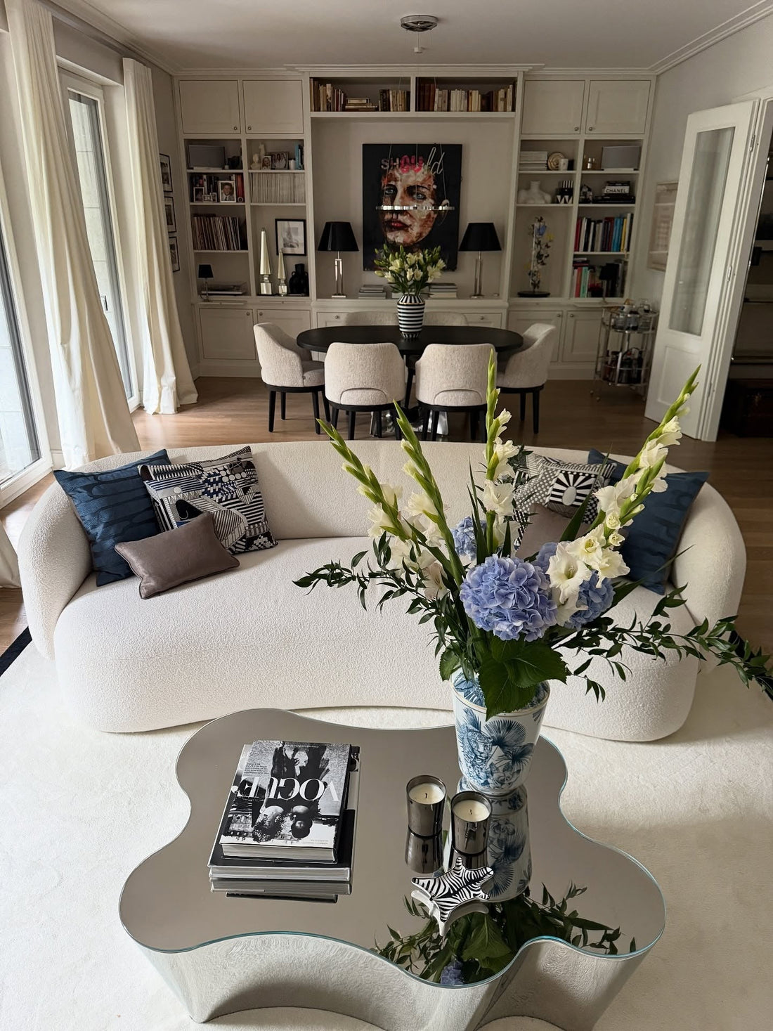15 Trendy White Leather Sofa Living Room Ideas for 2025 🪞