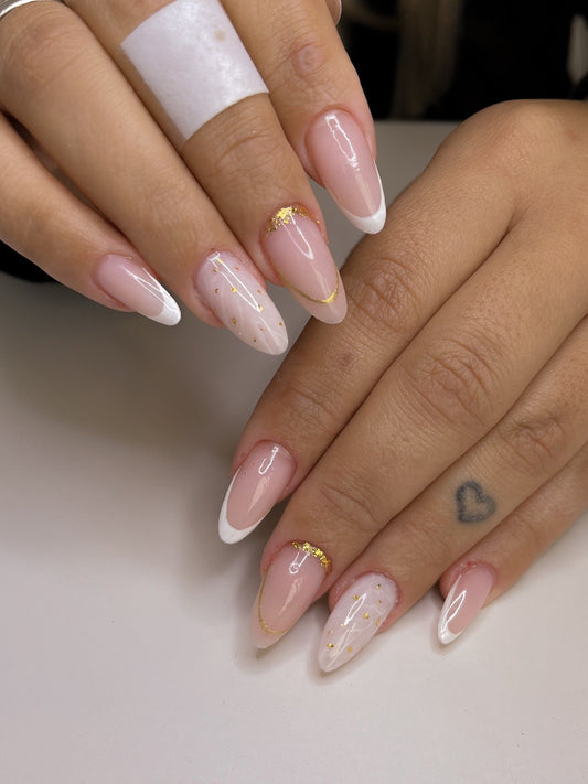 15 Gorgeous Summer Almond Nail Ideas 2026