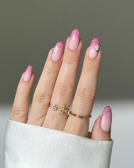 15 Vibrant Flower Nail Ideas