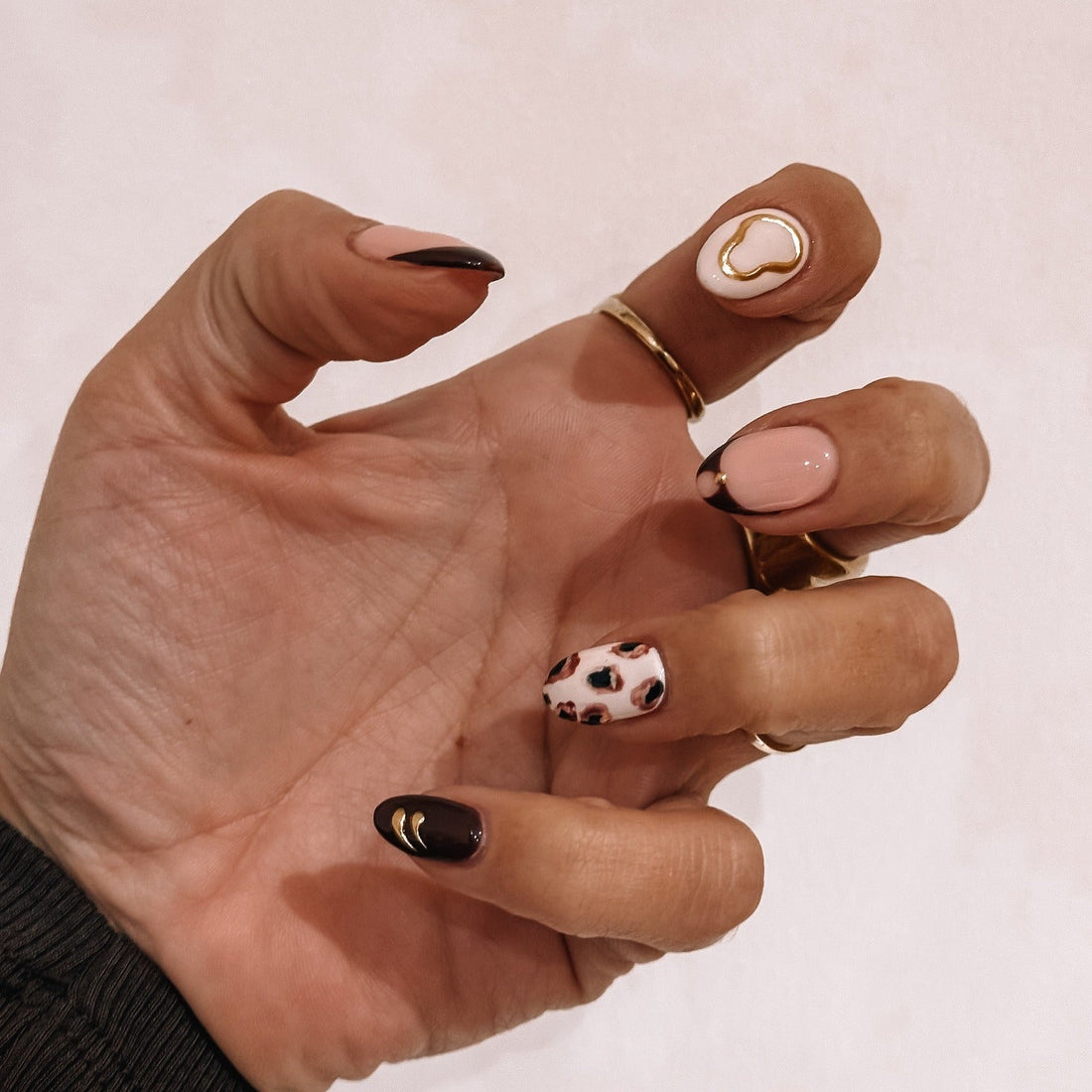 15. Stylish Leopard Print Nail Ideas