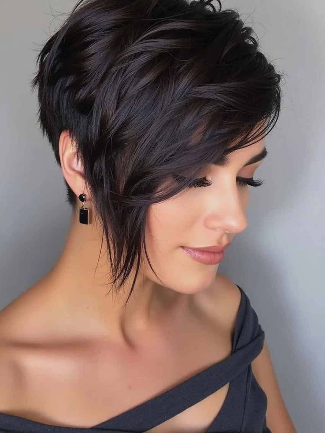 15 Side Swept Pixie Cuts for Modern Women