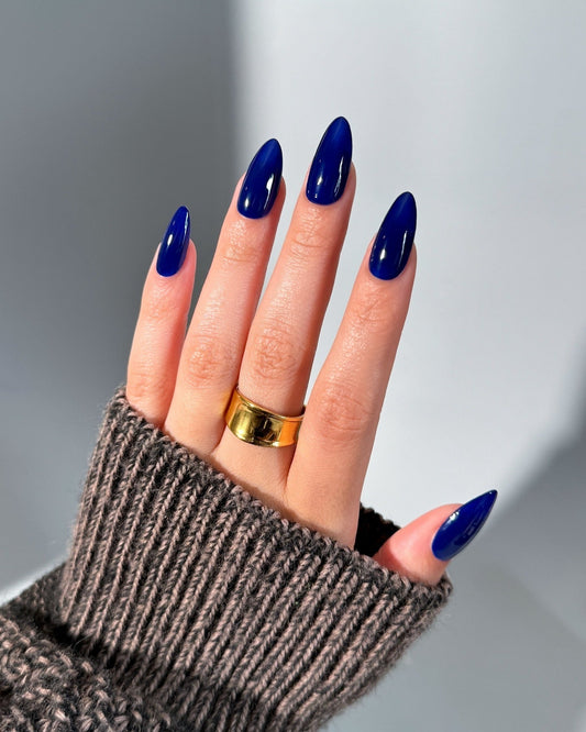 15 Royal Blue Nail Ideas That Always Work
