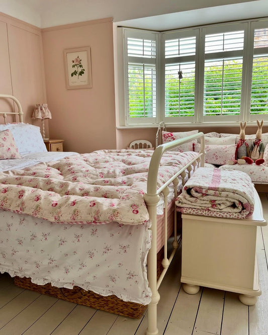 15 Best Romantic Bedroom Ideas on a Budget