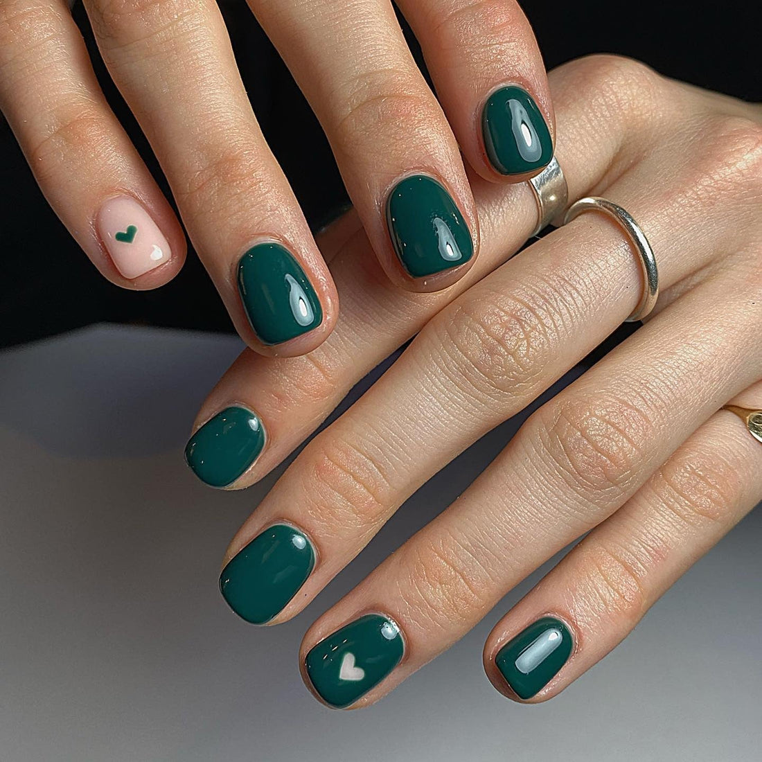 15 Gorgeous Green Nails for 2026