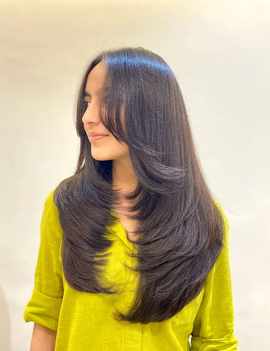 15 Feather Haircut_S For Women That Bring Back Classic Glamour ✂️