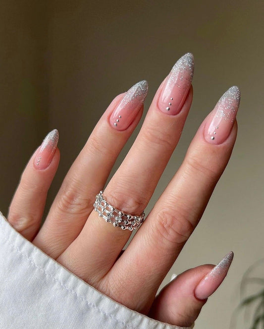 16 Sleek Nail Gem Ideas