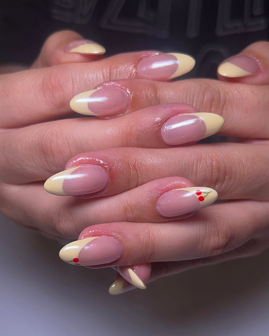15 Chic & Playful Yellow French Tip Nail Ideas