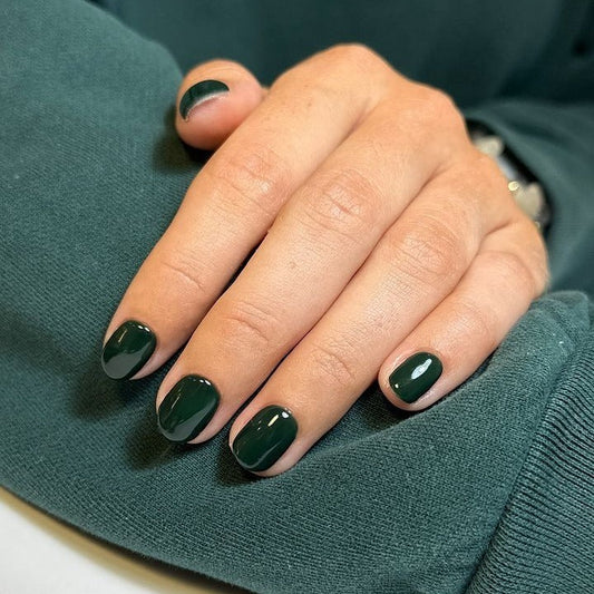 15 Beautiful Dark Green Nail Ideas for 2026