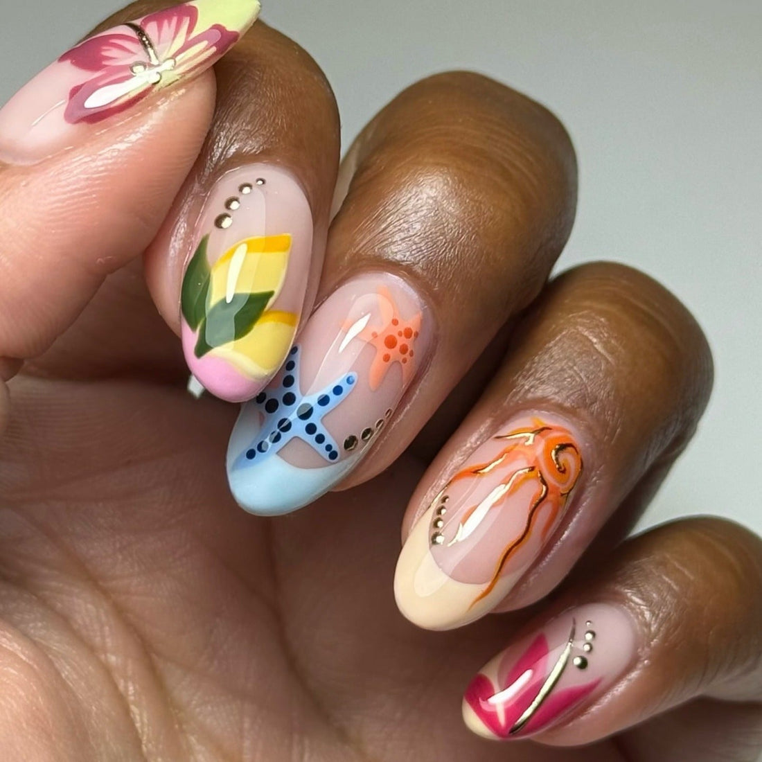 15 Eye-Catching Tropical Nail Ideas to Copy