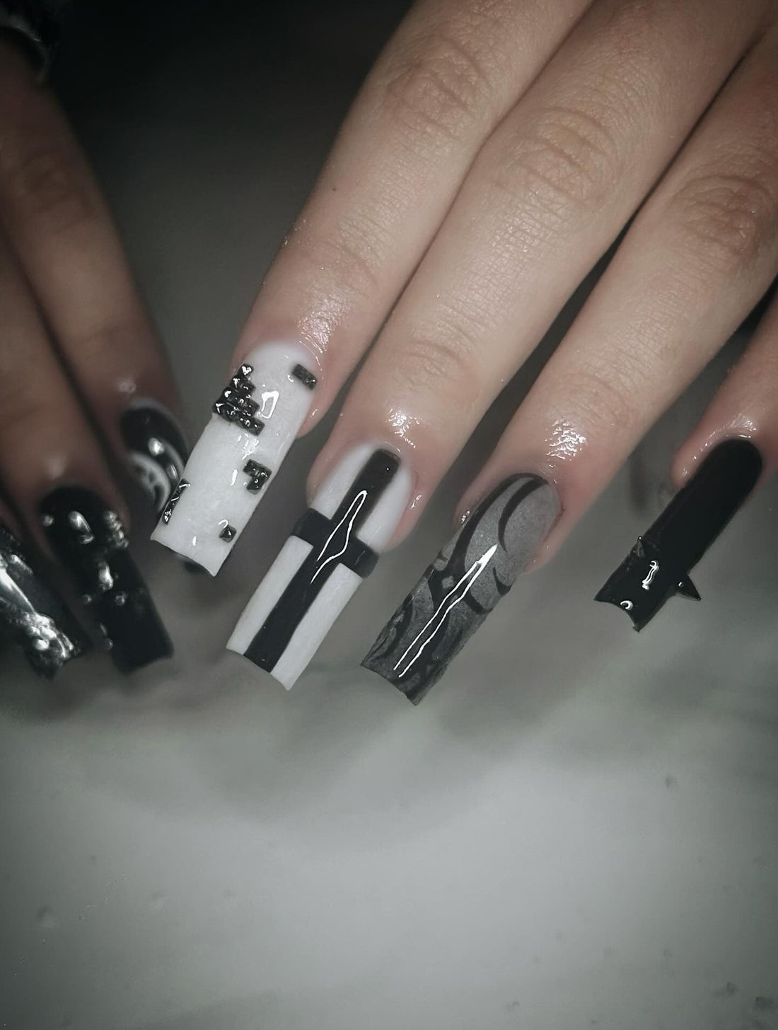 15 Trendy Cross Nail Ideas for 2025 Styles