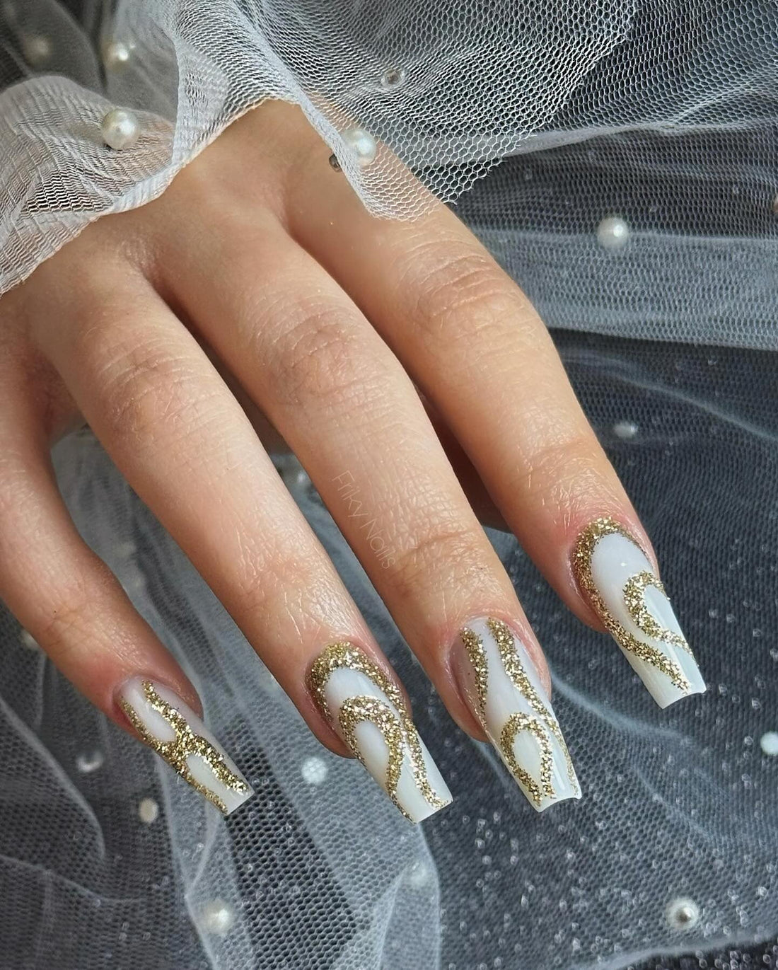 15 Modern Grey Coffin Nail Ideas