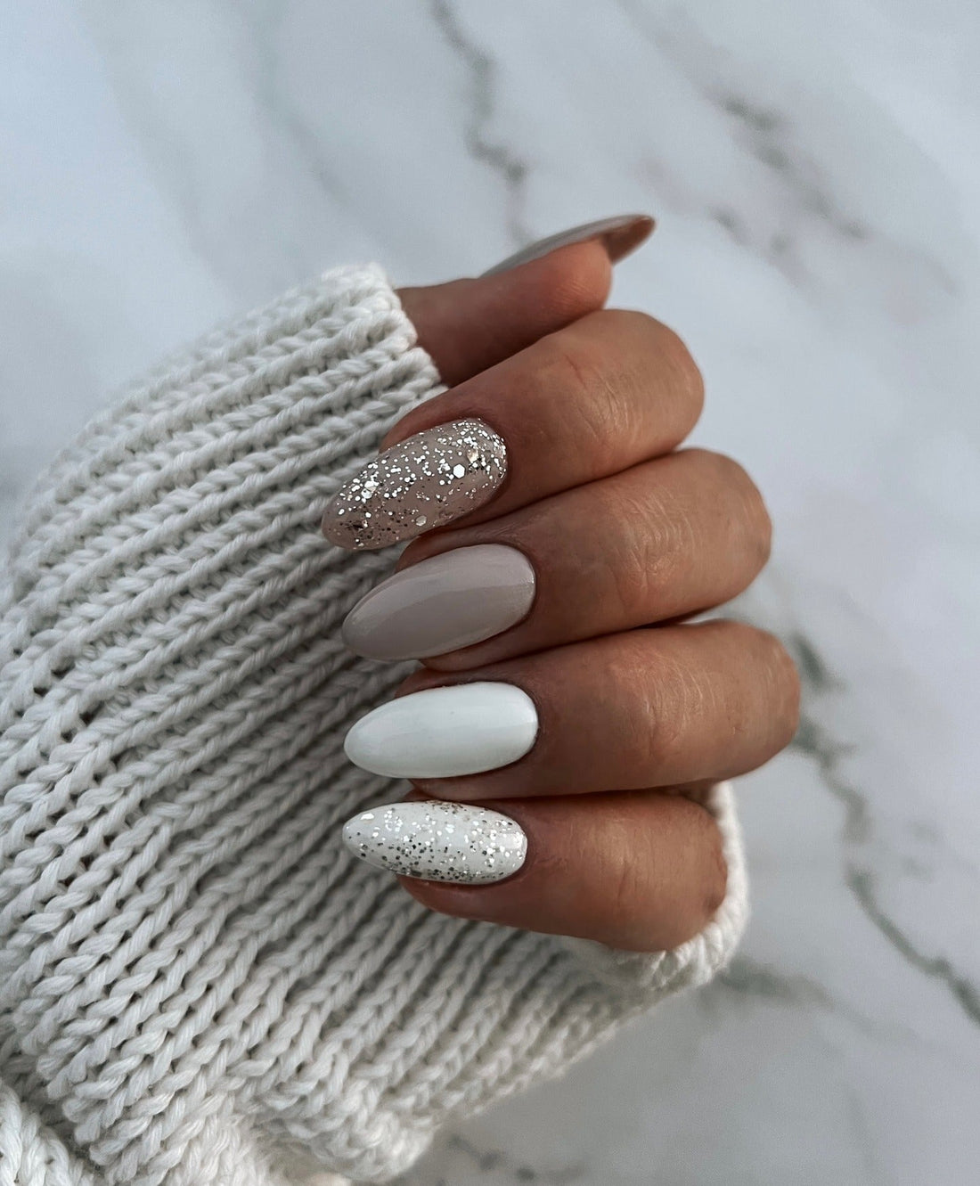 15 Cool Oval Nail Ideas That Feel Brand New