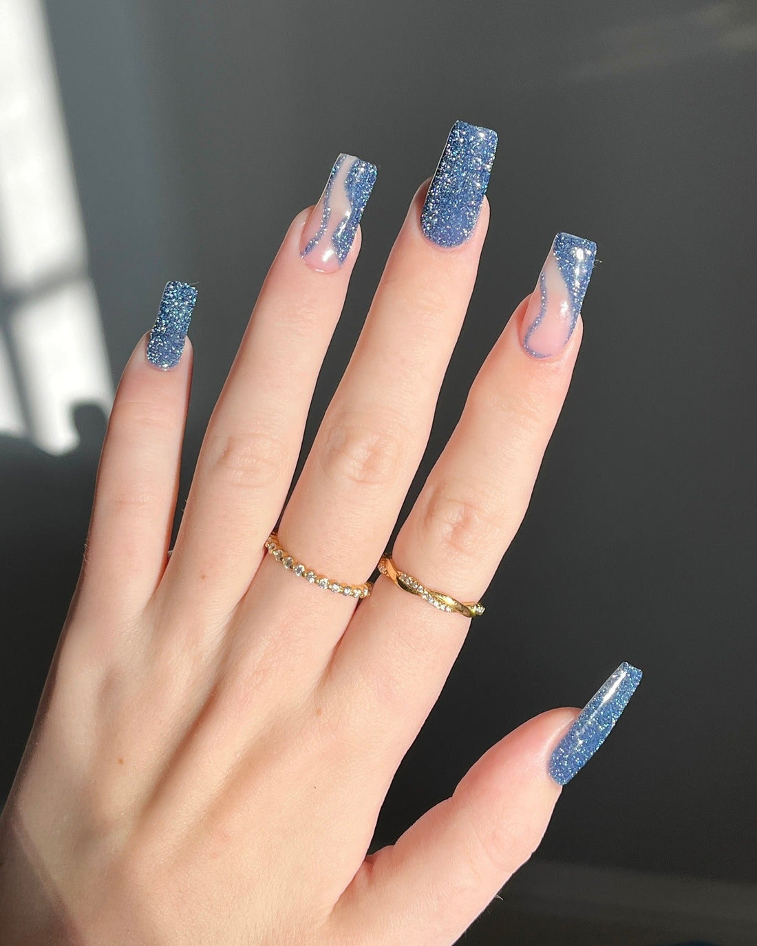 15 Trendy Winter Birthday Nail Designs