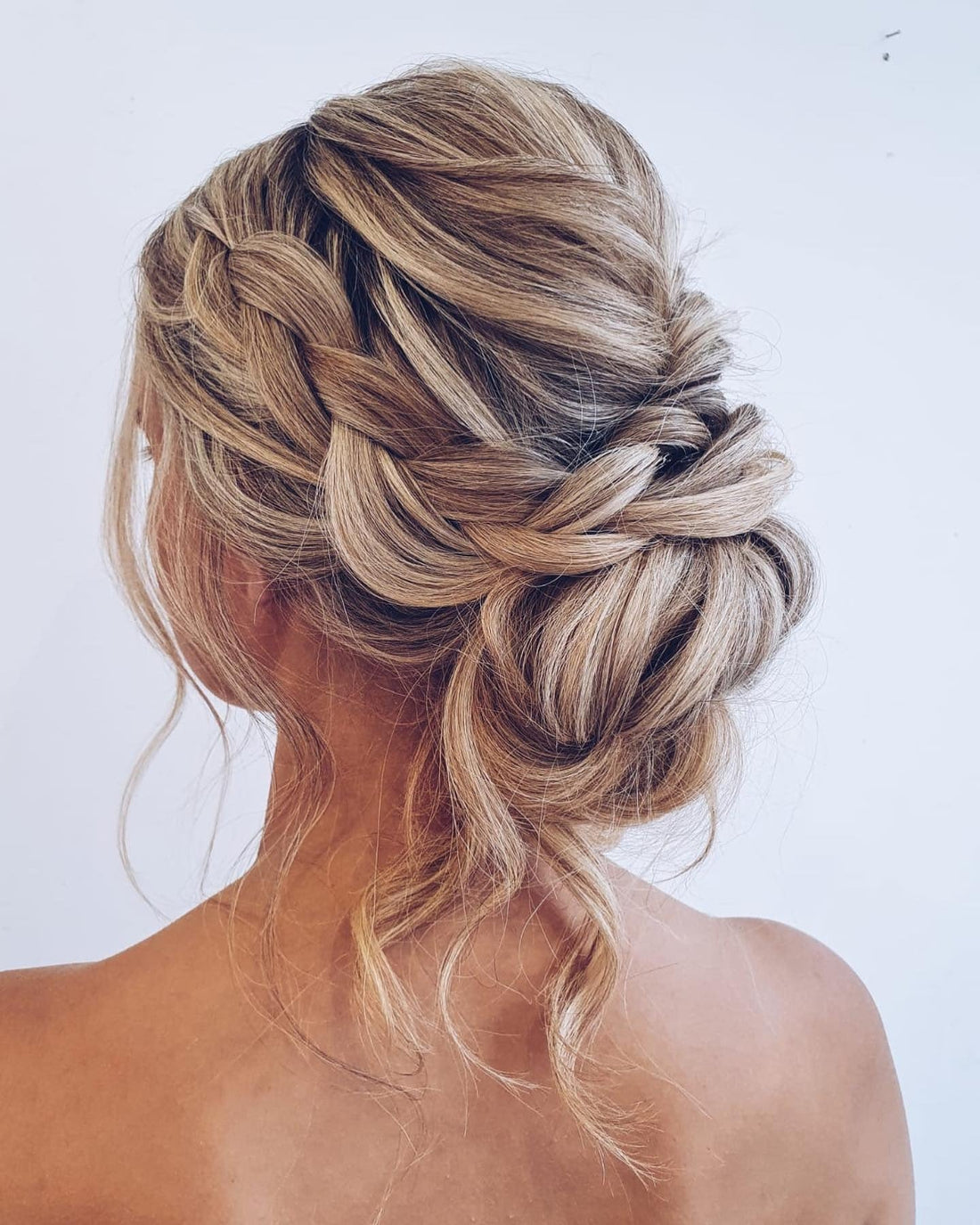 15 Stunning Low Messy Hair Bun_ Inspiration for 2025 💫