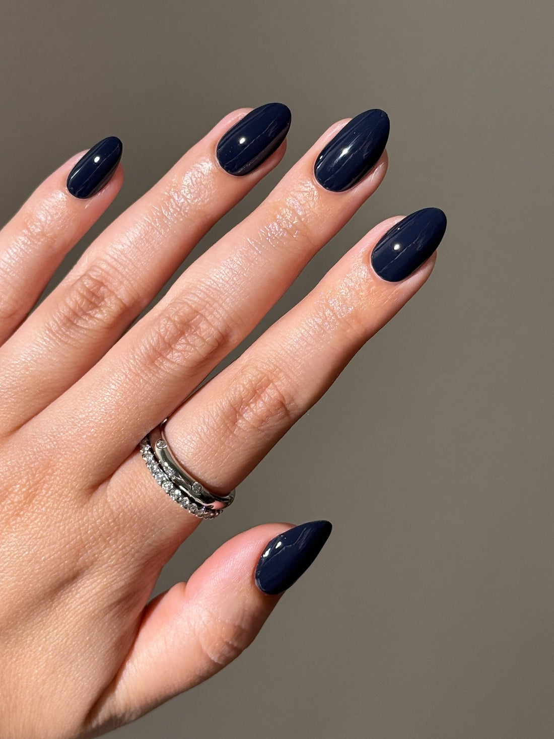 15 Simple Blue Nail Ideas with Soft Finishes