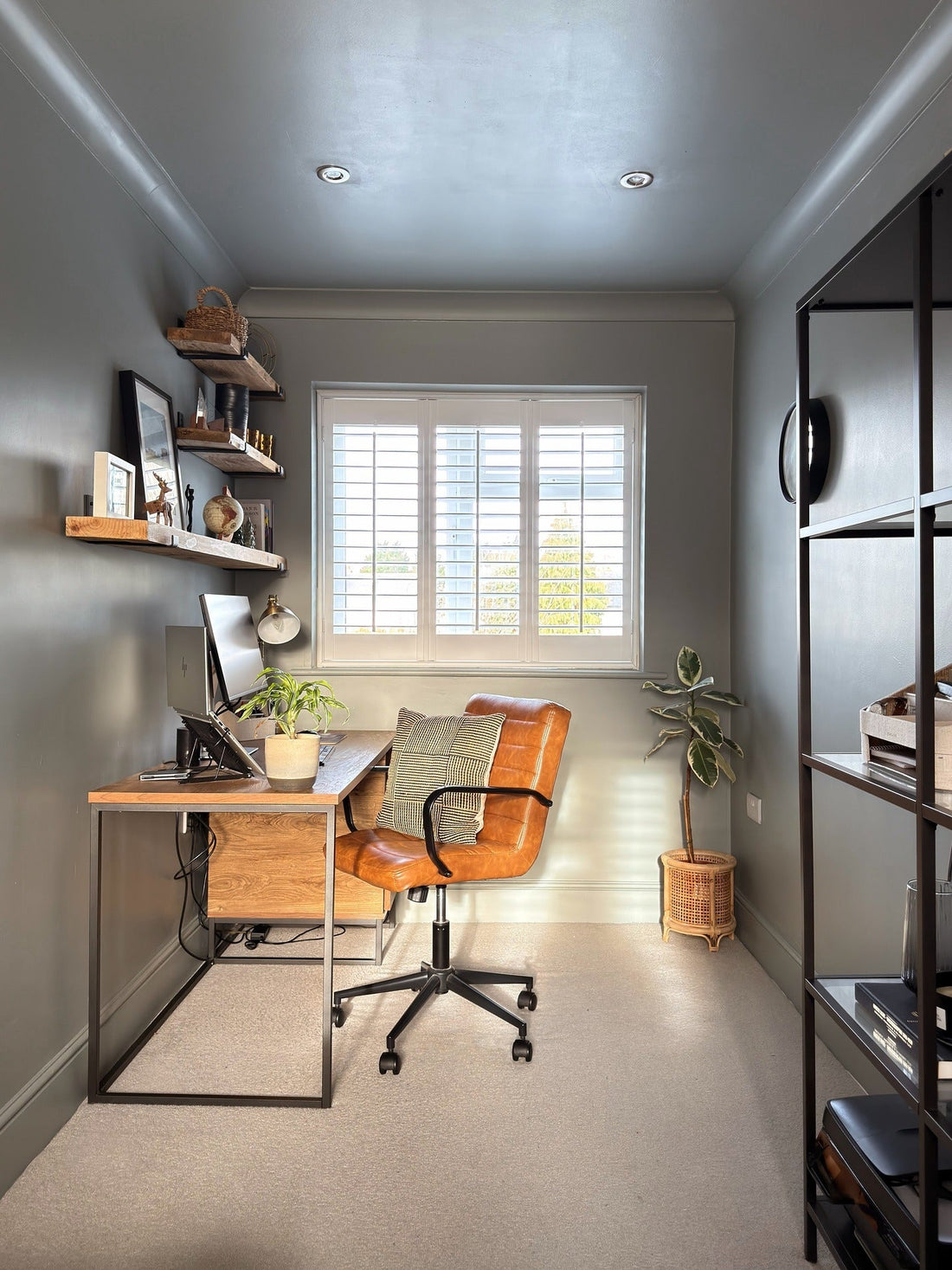 15 Trending Gray Office Ideas for Home Offices 2026