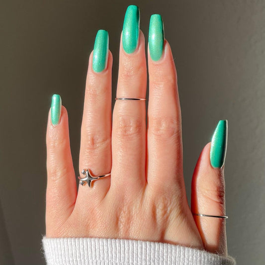 15 Trendy Mardi Gras Nail Ideas for 2025 Celebrations 🎭