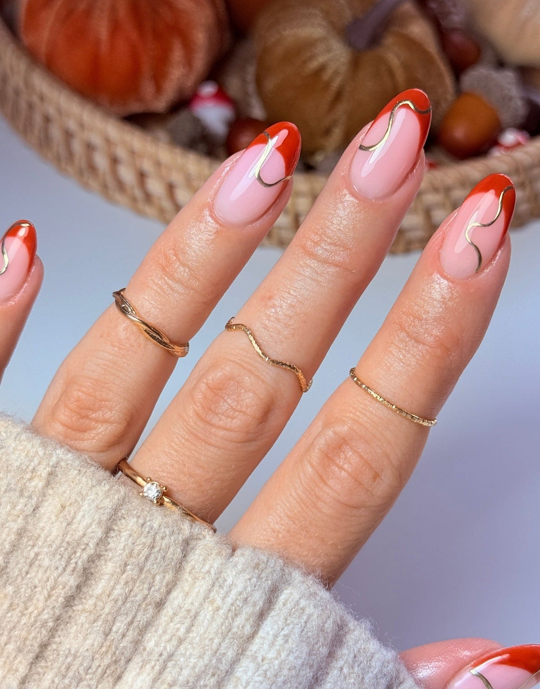15 Stunning Simple Line Nail Ideas 2026
