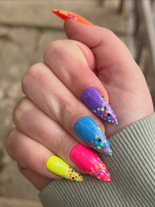 15 Trendy Neon Nail Ideas 2026
