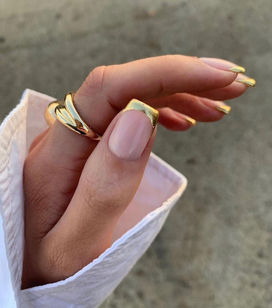 15 Fresh Gold Nail Ideas for 2026