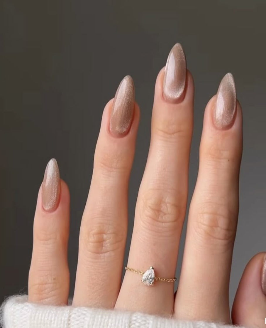 15 Best Neutral Cat Eye Nail Ideas 2026