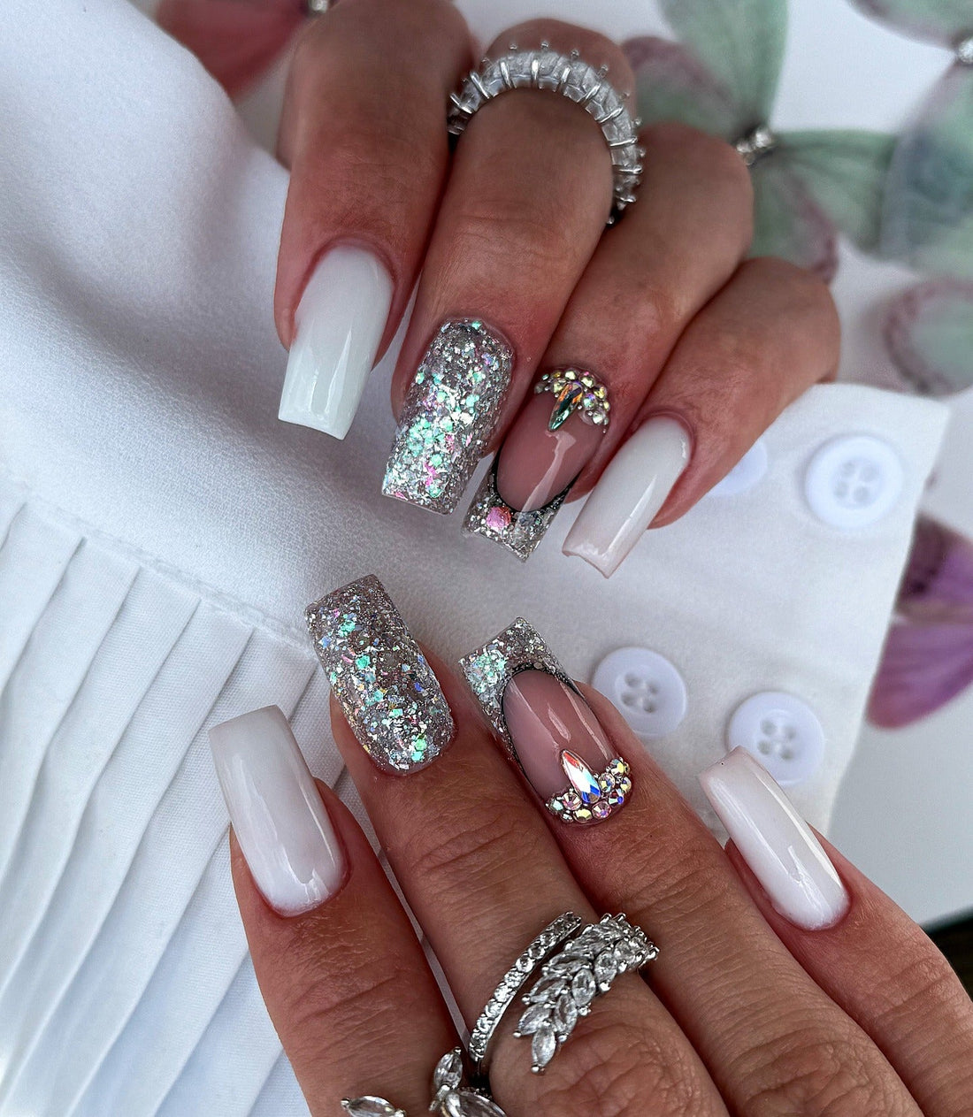 15 Modern White Glitter Nail Ideas That Feel Fresh