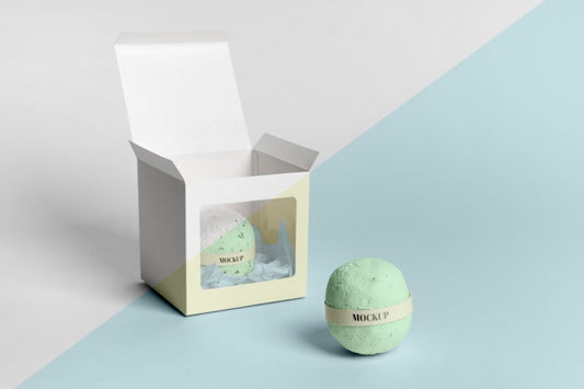 Free Arrangement With Bath Bomb In Box Psd
