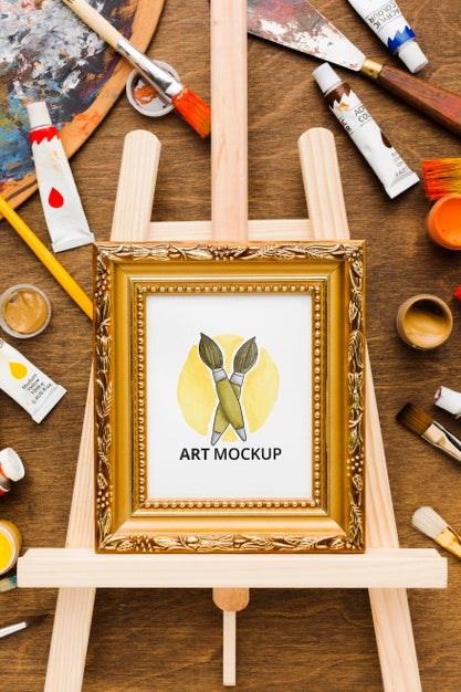 Free Artist Desk Concept With Painting Colors Psd