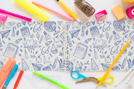 Free Back To School Mockup With Paper Psd