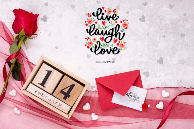 Free Beautiful Valentine'S Day Concept Mock-Up Psd