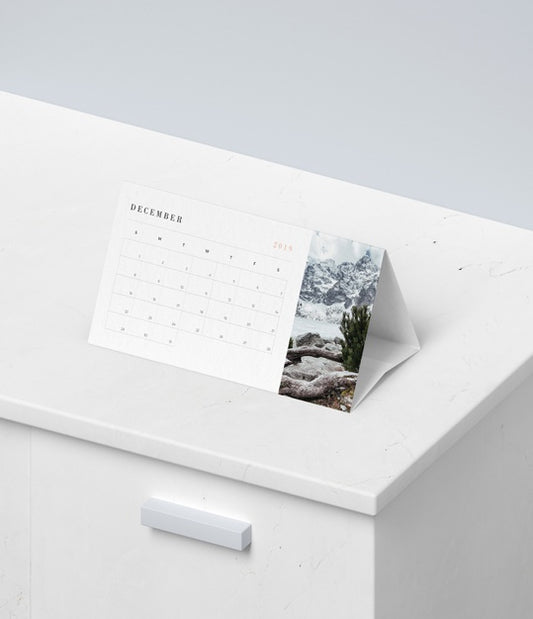 Free Calendar Concept In Cardboard Mock-Up Psd