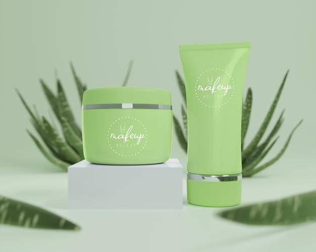 Free Cosmetic Products Assortment Mockup Psd