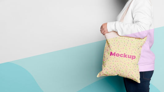 Free Cute Bag Concrpt Mock-Up Psd
