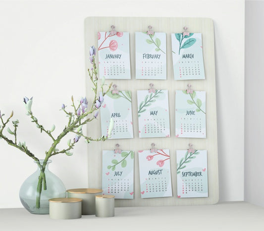 Free Decorative Calendar Mockup On Wall Psd
