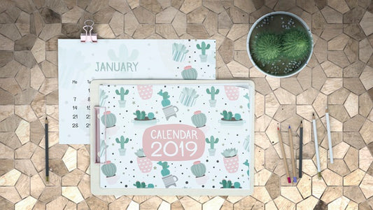 Free Decorative Flat Lay Calendar Mockup Psd