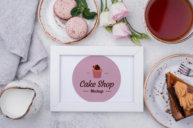 Free Delicious Dessert Concept Mock-Up Psd