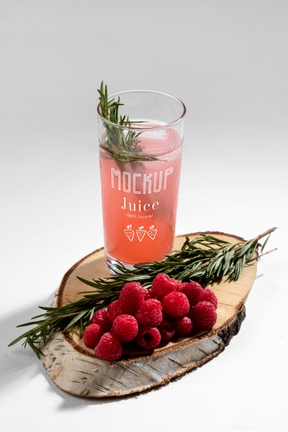 Free Delicious Detox Juice Concept Mock-Up Psd