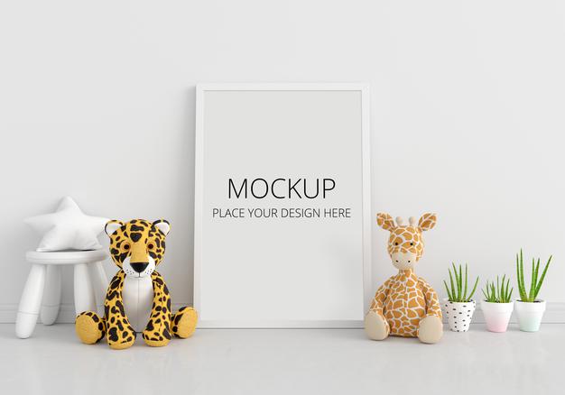 Free Doll On Floor With Frame Mockup Psd