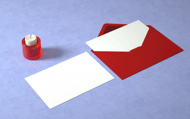 Free Elegant Card And Envelope Mockup With Candle Psd