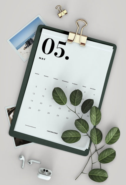 Free Flat Lay Clipboard Calendar Mock-Up Psd
